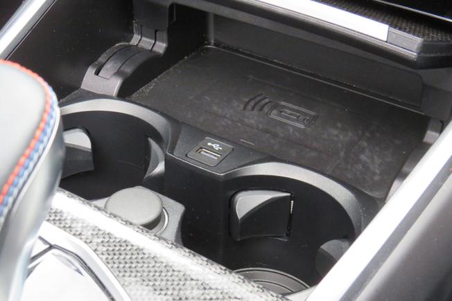 BMW M4 Photo 35