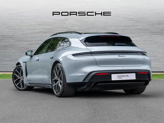 PORSCHE Taycan Photo 2