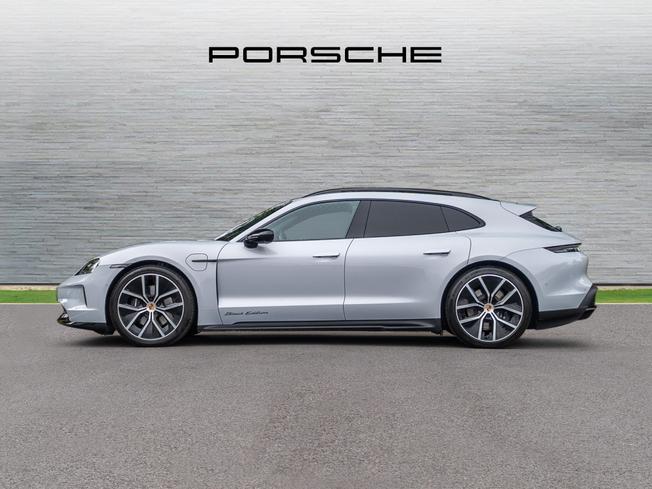 PORSCHE Taycan Photo 5