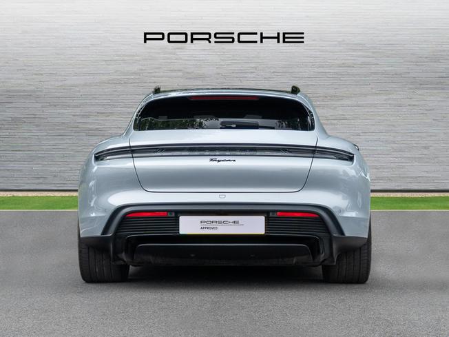PORSCHE Taycan Photo 7