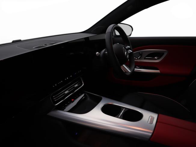 Mercedes-Benz CLA Class Photo 19