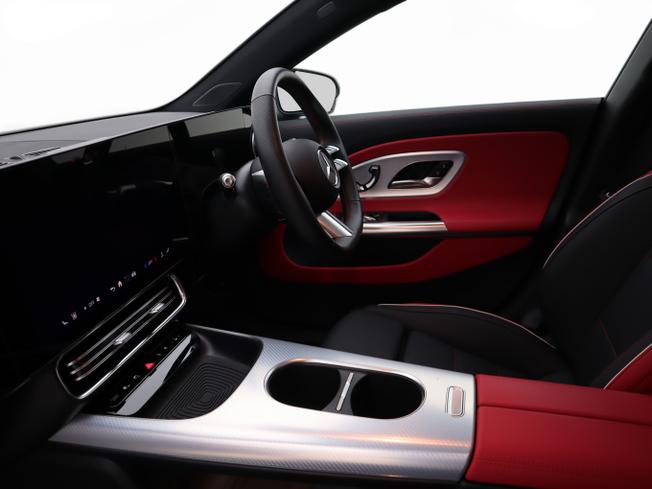 Mercedes-Benz CLA Class Photo 21