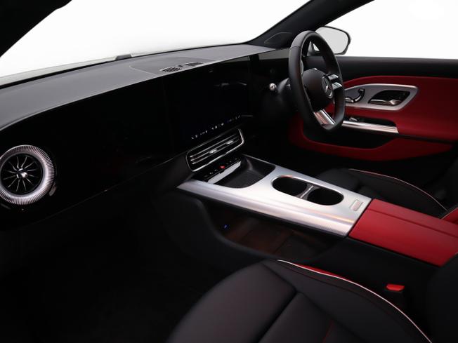 Mercedes-Benz CLA Class Photo 22