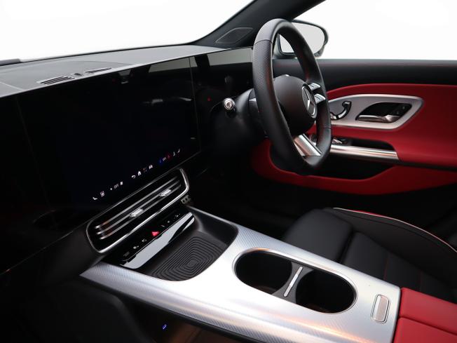 Mercedes-Benz CLA Class Photo 3