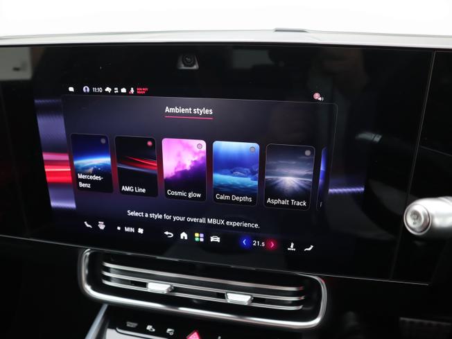 Mercedes-Benz CLA Class Photo 36