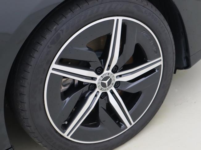 Mercedes-Benz CLA Class Photo 6