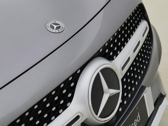 MERCEDES-BENZ GLB Photo 18