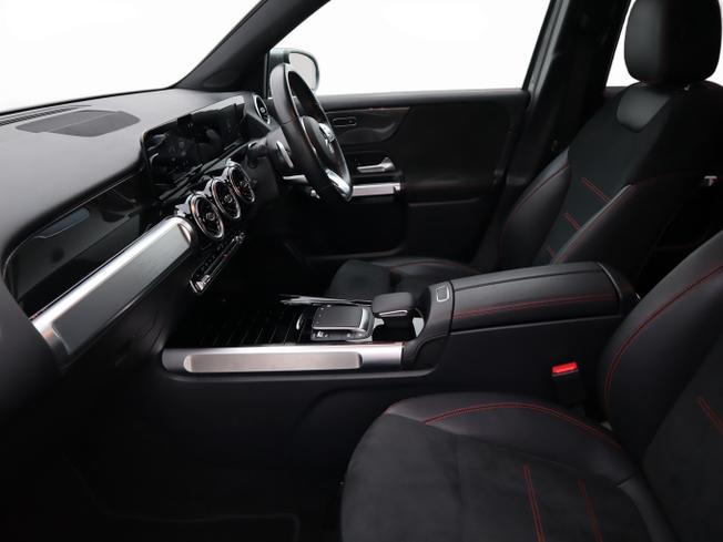 MERCEDES-BENZ GLB Photo 22