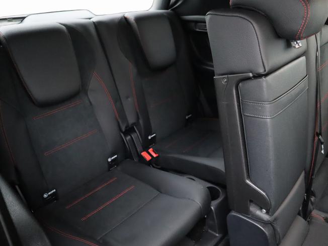 MERCEDES-BENZ GLB Photo 26