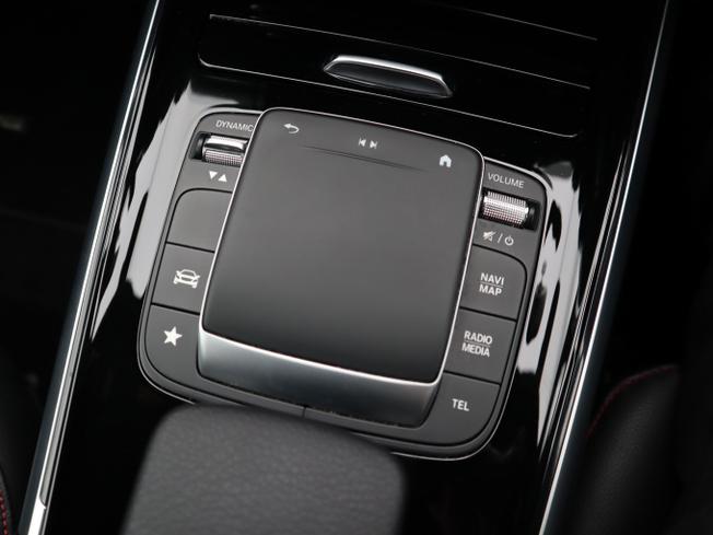 MERCEDES-BENZ GLB Photo 28