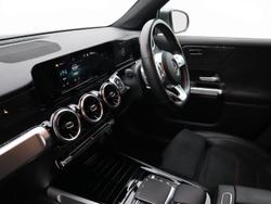 MERCEDES-BENZ GLB Photo 3