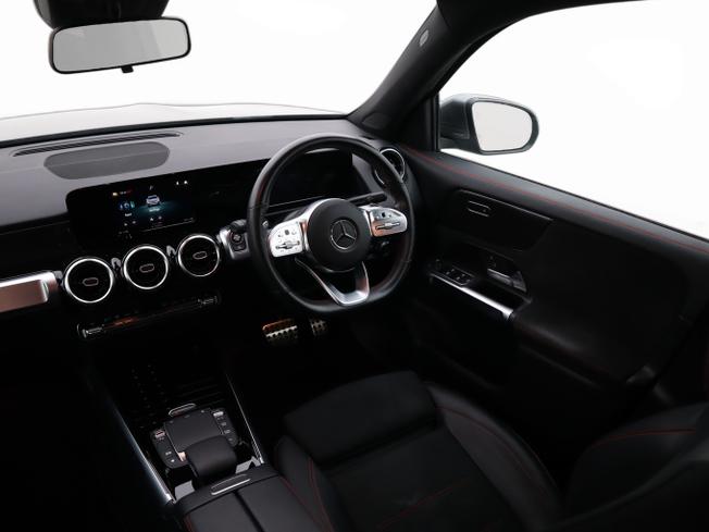 MERCEDES-BENZ GLB Photo 5