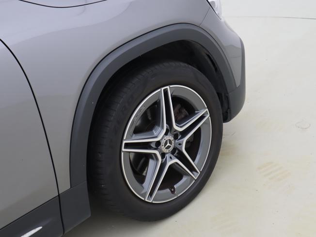 MERCEDES-BENZ GLB Photo 6