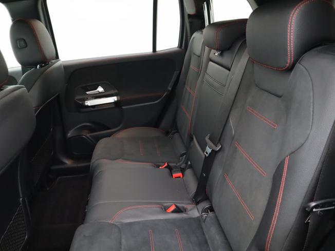 MERCEDES-BENZ GLB Photo 8