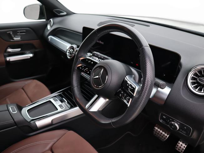 MERCEDES-BENZ GLB Photo 12