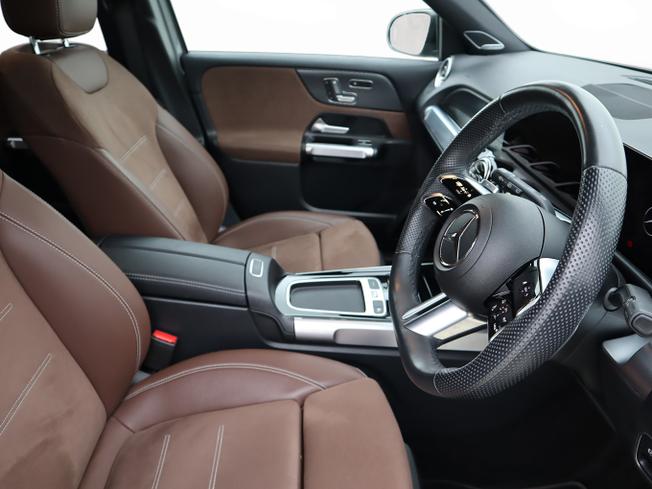 MERCEDES-BENZ GLB Photo 14