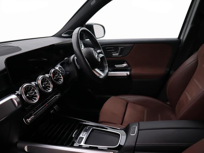 MERCEDES-BENZ GLB Photo 21