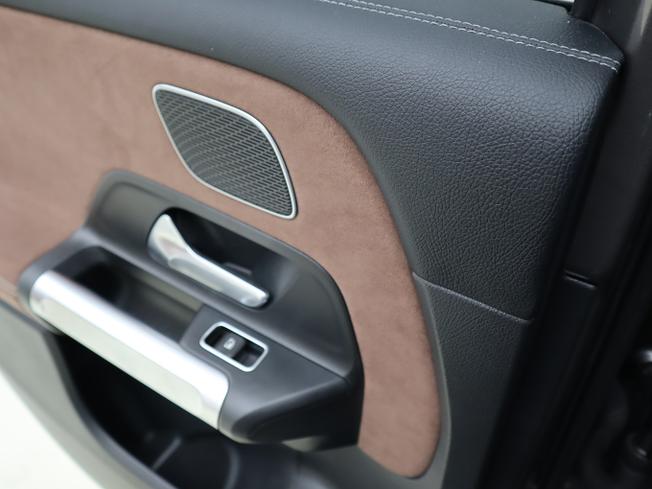 MERCEDES-BENZ GLB Photo 25