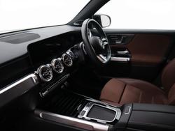 MERCEDES-BENZ GLB Photo 3