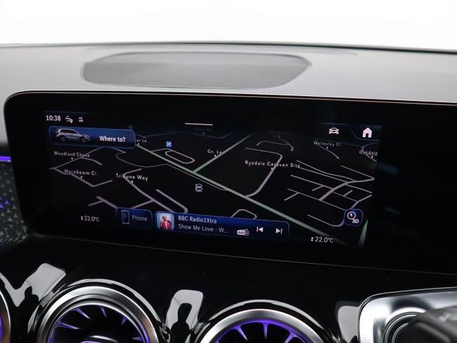 MERCEDES-BENZ GLB Photo 30