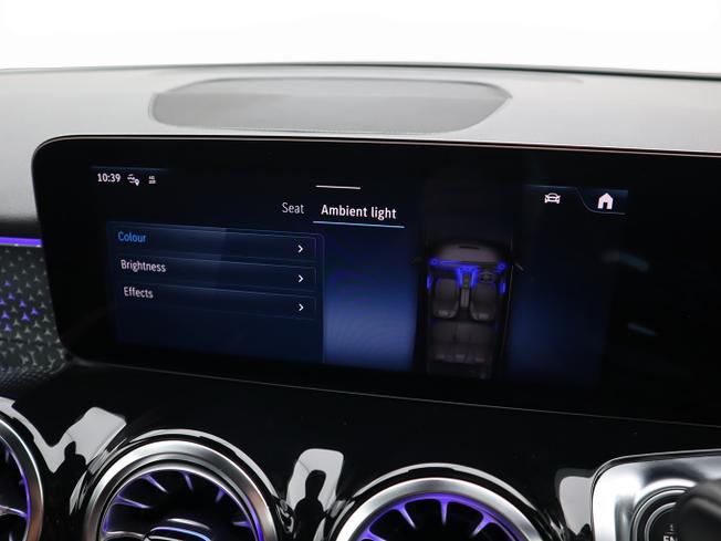 MERCEDES-BENZ GLB Photo 34