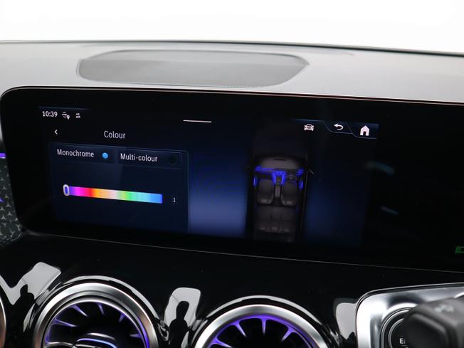 MERCEDES-BENZ GLB Photo 35