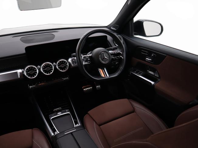 MERCEDES-BENZ GLB Photo 5