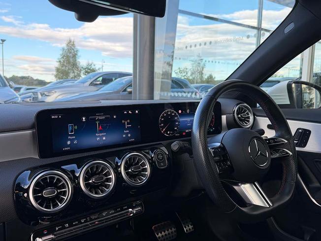 MERCEDES-BENZ A Class Photo 45