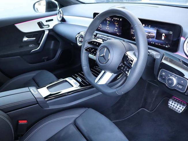 MERCEDES-BENZ A Class Photo 15