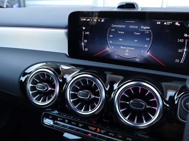 MERCEDES-BENZ A Class Photo 41