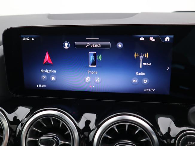 MERCEDES-BENZ Gla Photo 12
