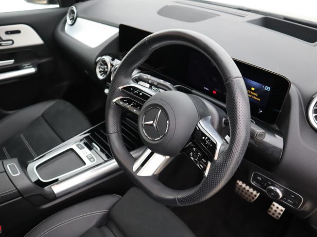 MERCEDES-BENZ Gla Photo 13