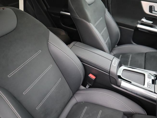MERCEDES-BENZ Gla Photo 14