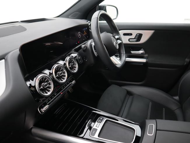 MERCEDES-BENZ Gla Photo 21