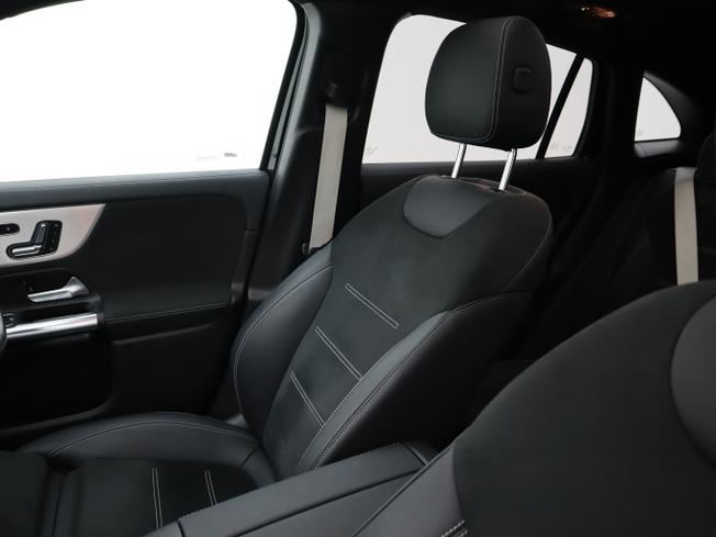 MERCEDES-BENZ Gla Photo 22