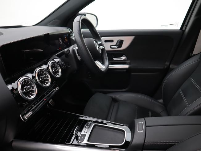 MERCEDES-BENZ Gla Photo 23
