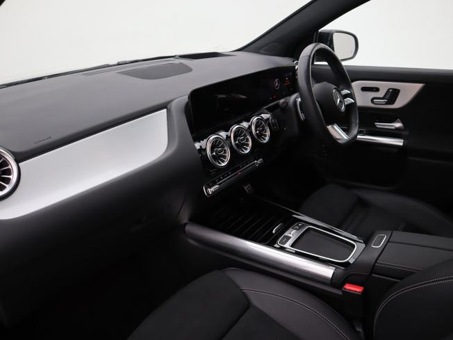 MERCEDES-BENZ Gla Photo 24