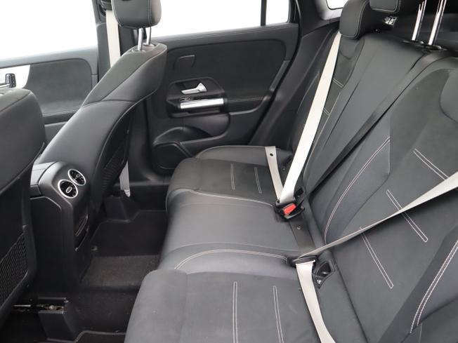 MERCEDES-BENZ Gla Photo 8