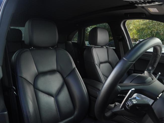 PORSCHE Macan Photo 13