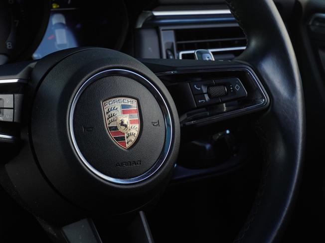 PORSCHE Macan Photo 18