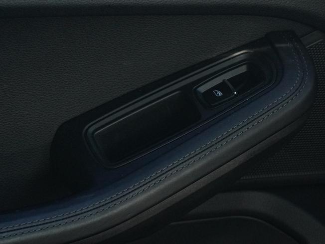 PORSCHE Macan Photo 26