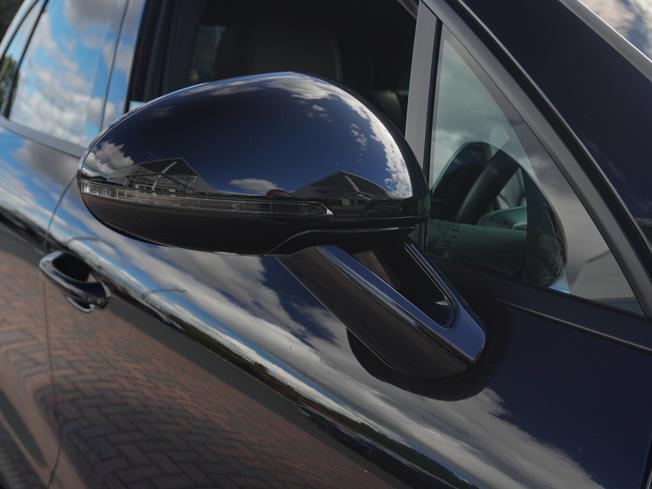 PORSCHE Macan Photo 36