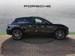 PORSCHE Macan Photo 5