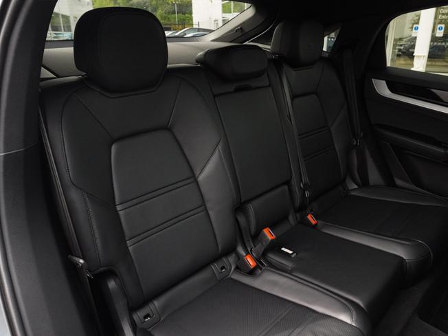 PORSCHE Cayenne Photo 11