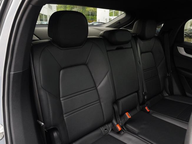 PORSCHE Cayenne Photo 12
