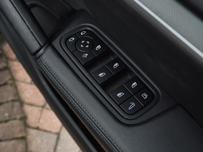 PORSCHE Cayenne Photo 25
