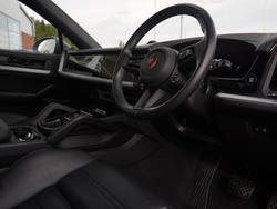 PORSCHE Cayenne Photo 3