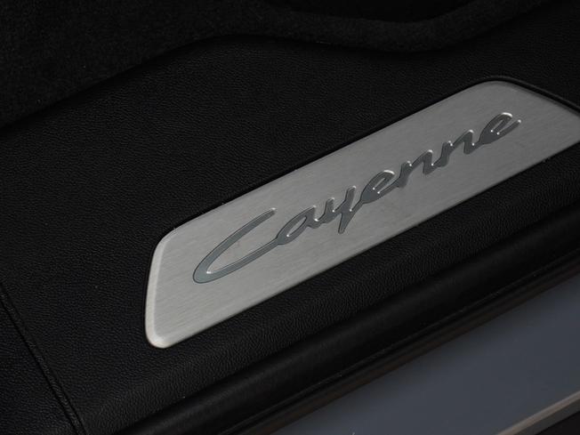 PORSCHE Cayenne Photo 39