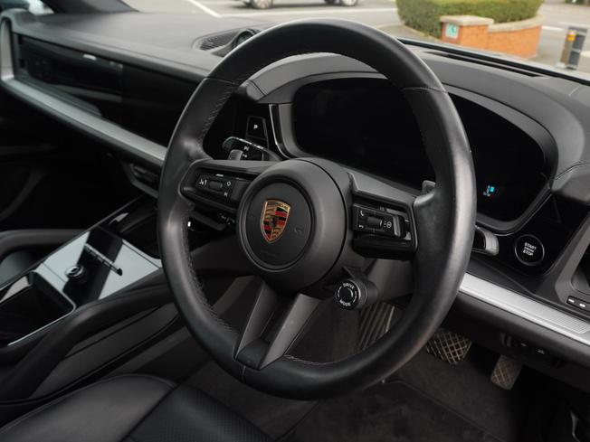 PORSCHE Cayenne Photo 8