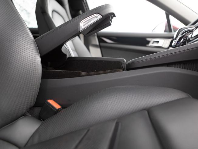 PORSCHE Panamera Photo 14